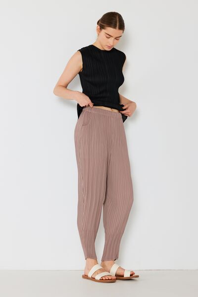 Marina West Swim Pleated Relaxed-Fit Jogger